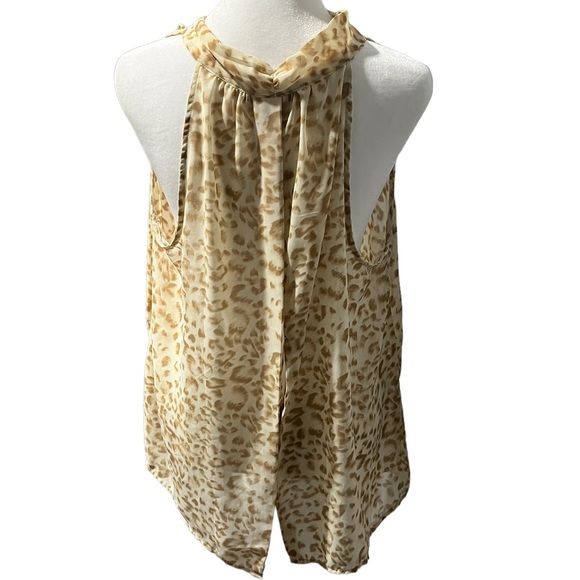 Leopard Print Sleeveless Top - Picture 4 of 12